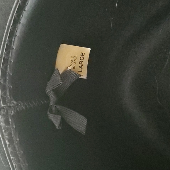 Black and White Fedora - Picture 9 of 10